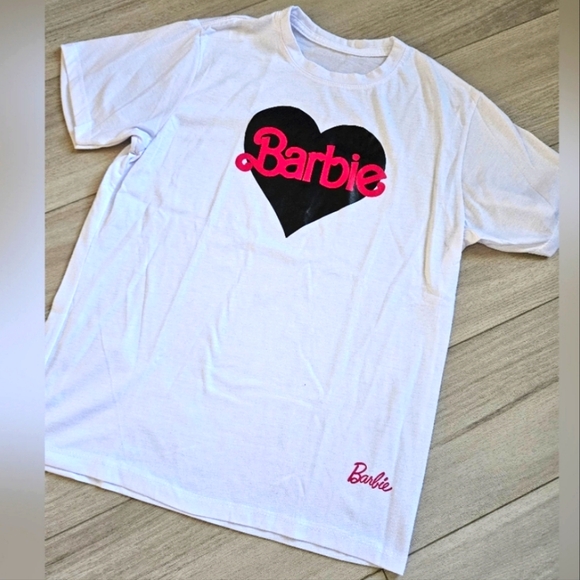 Barbie t-shirt New - Picture 3 of 3